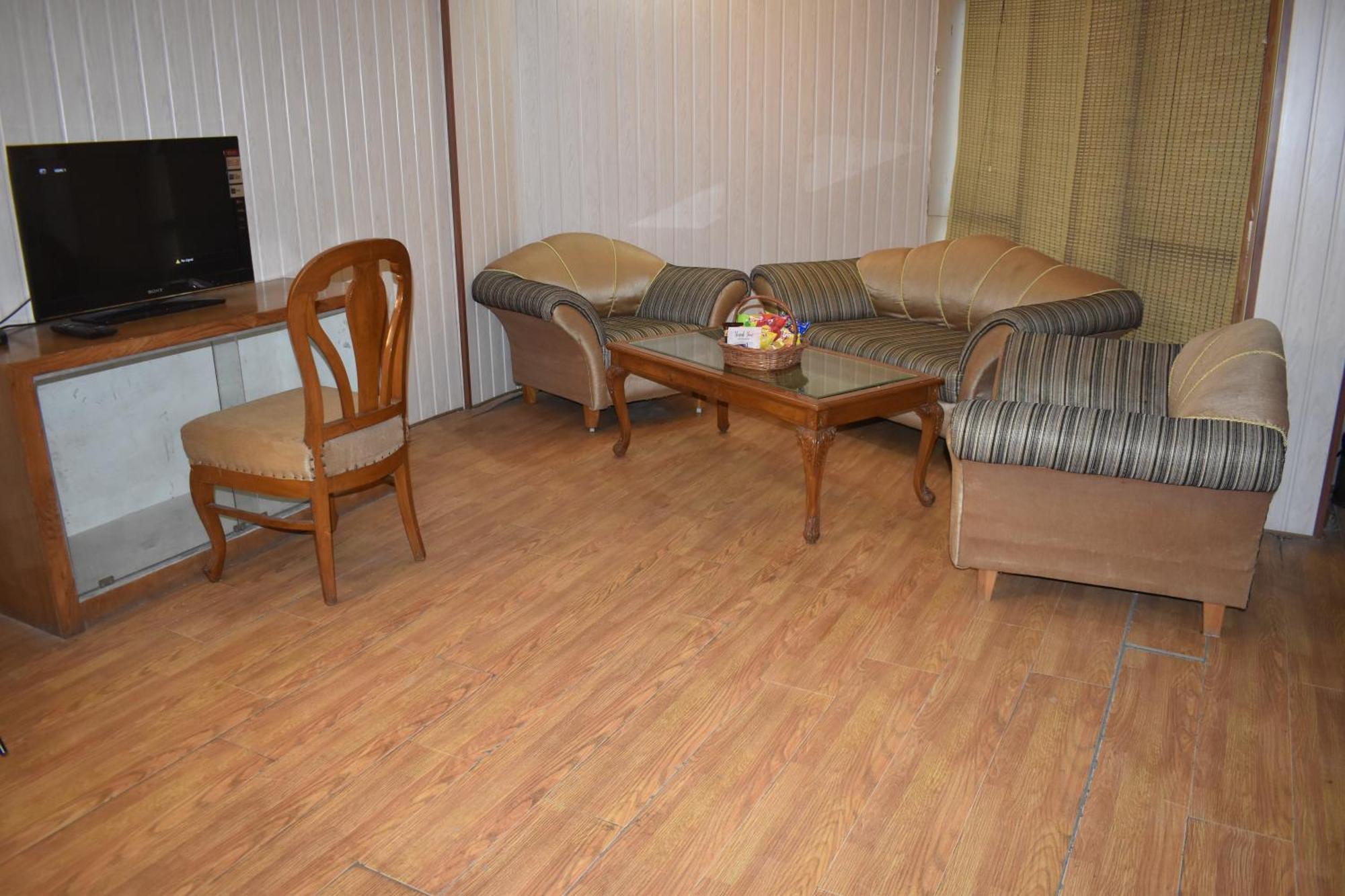 Hotel Padmini Palace Rāni Pokhri Buitenkant foto