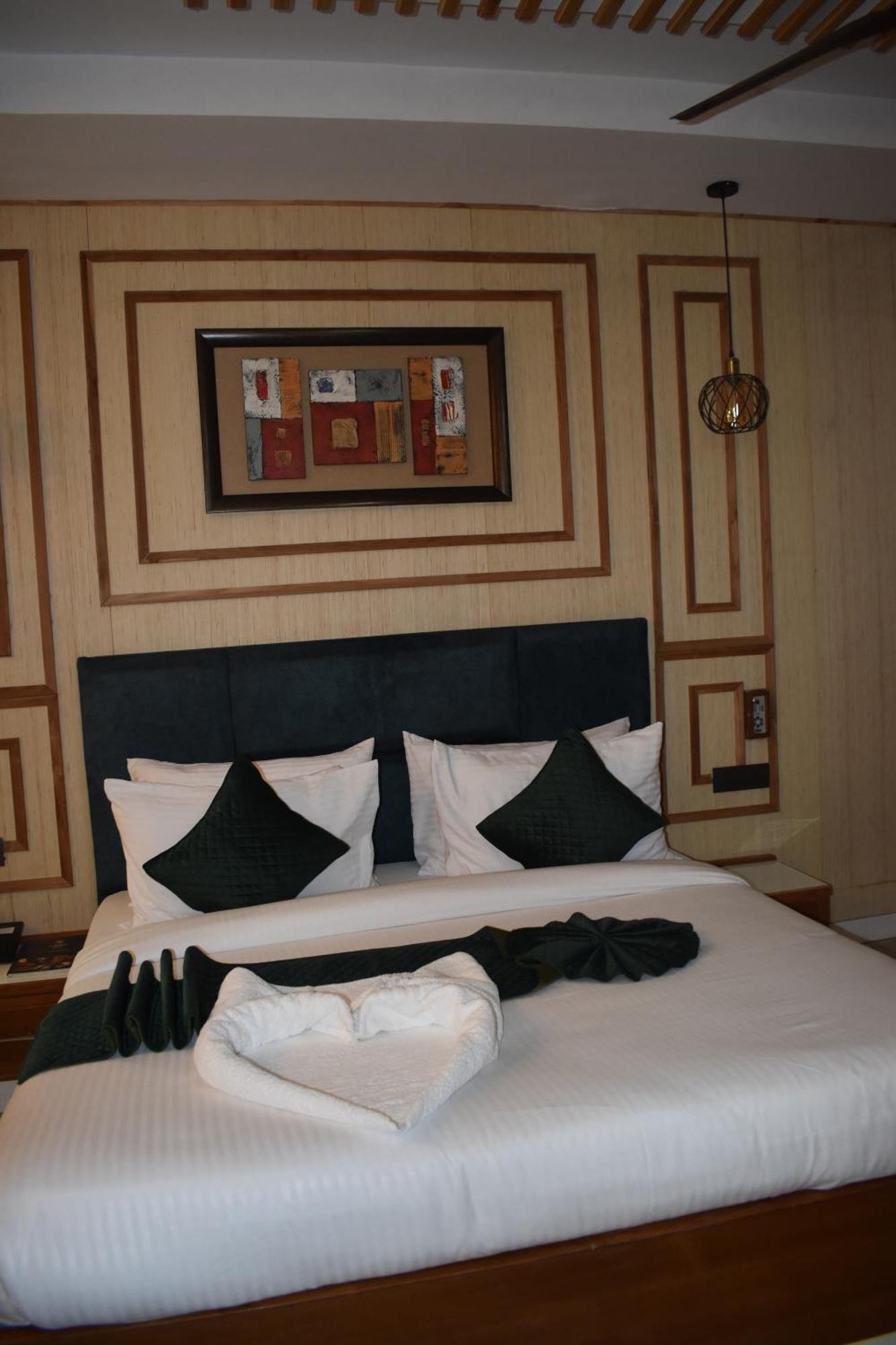 Hotel Padmini Palace Rāni Pokhri Buitenkant foto