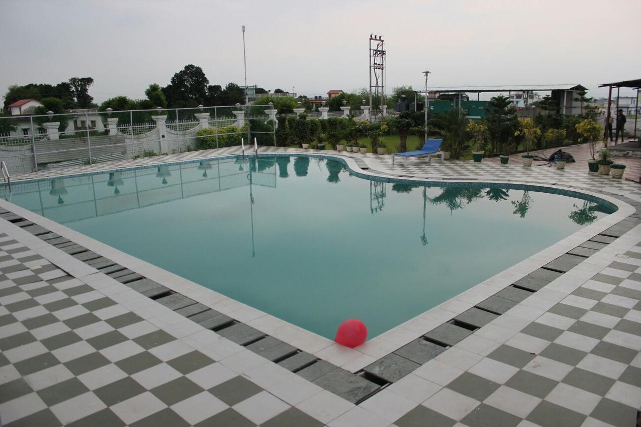 Hotel Padmini Palace Rāni Pokhri Buitenkant foto