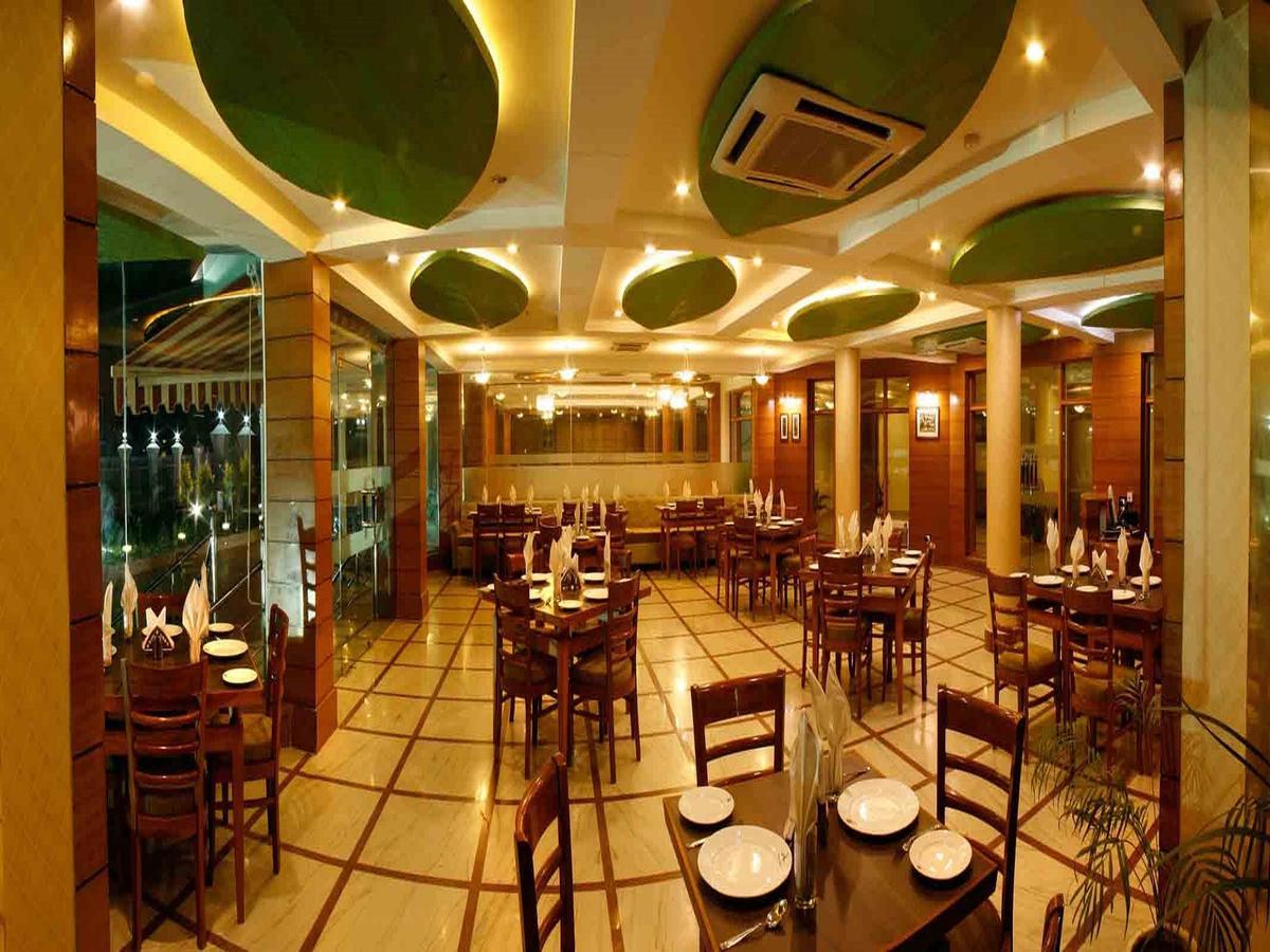 Hotel Padmini Palace Rāni Pokhri Buitenkant foto